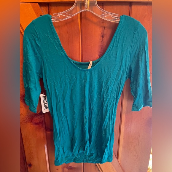 Kirra PAC Sun women’s top/blouse. Large. Blue. New with tags. - Picture 3 of 3
